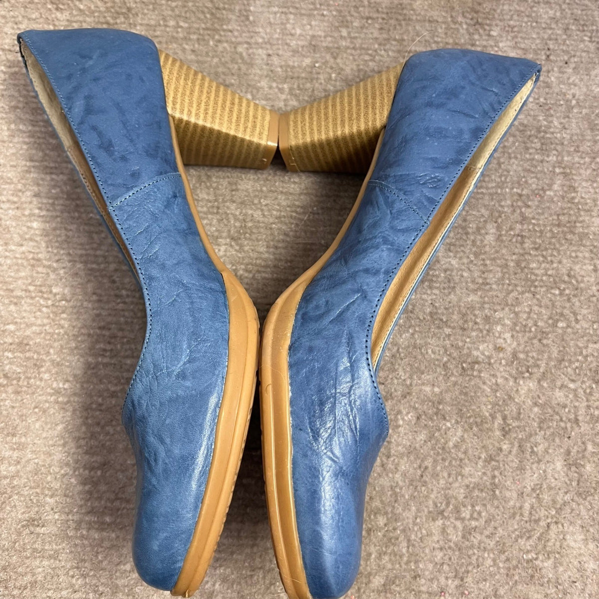 Alex & Tai Blue Leather Block Heel Pumps Womens 39 Round Toe Textured Minimalist