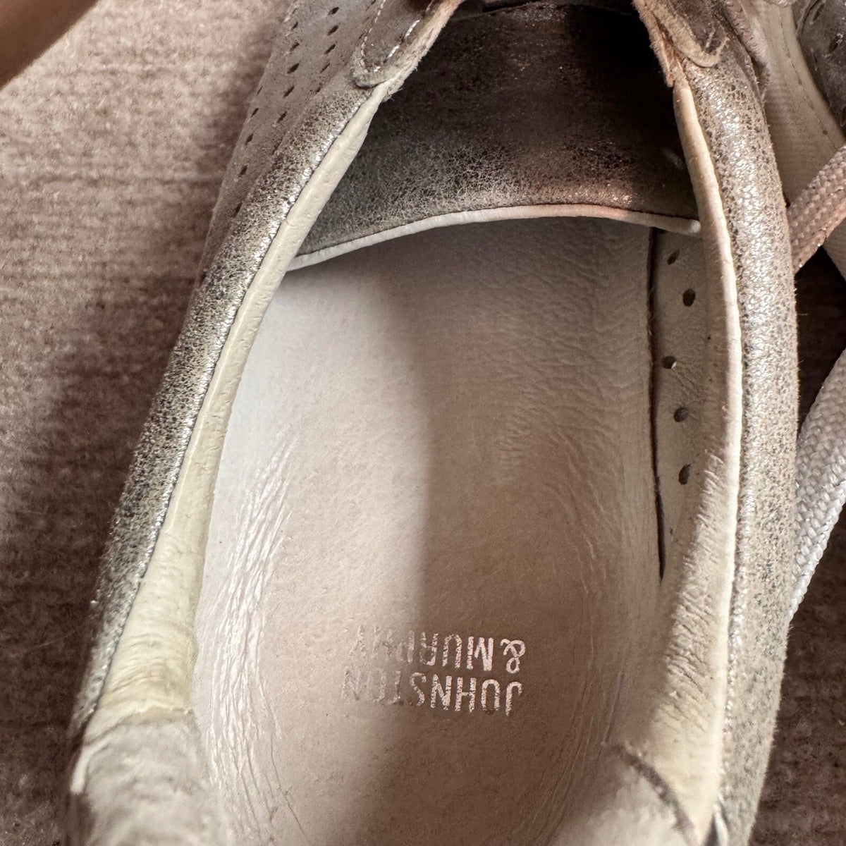 Johnston & Murphy Sneaker Womens 8.5 Silver Metallic Perforated J&M Flex Casual