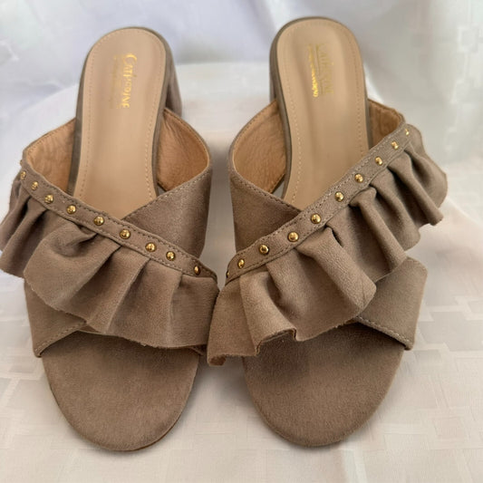 Catherine Malandrino Azaria Mules Women 8.5 Taupe Suede Ruffle Stud Block Heel