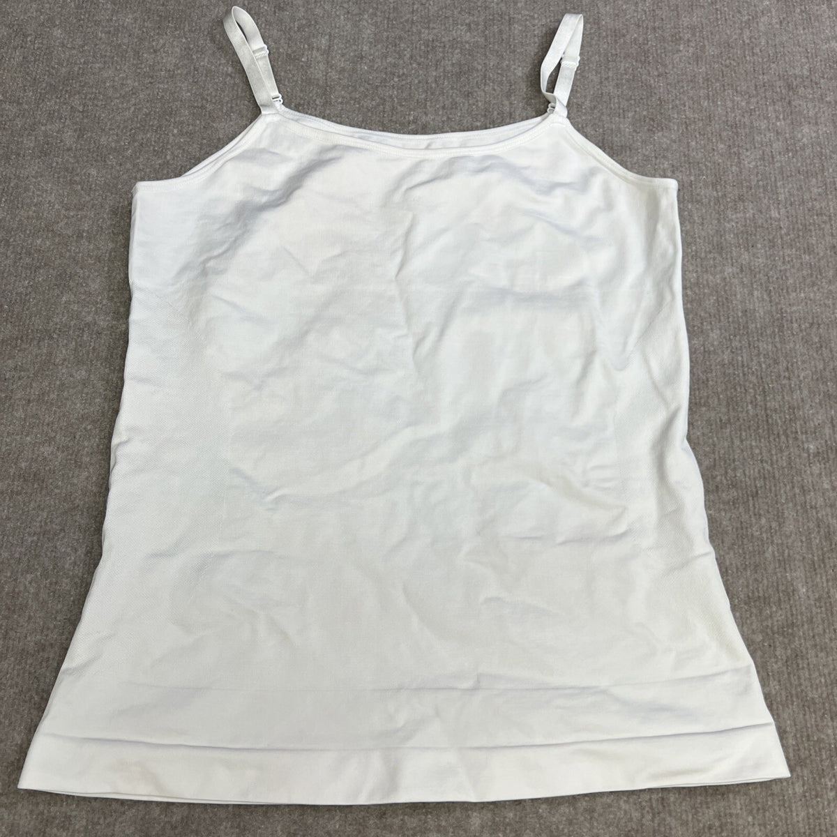 Truekind By Shapermint Scoop Neck Cami Size 4XL. White.