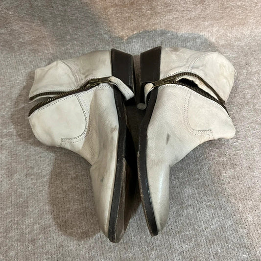Freebird by Steven Off White Leather Zip Booties  EU 39