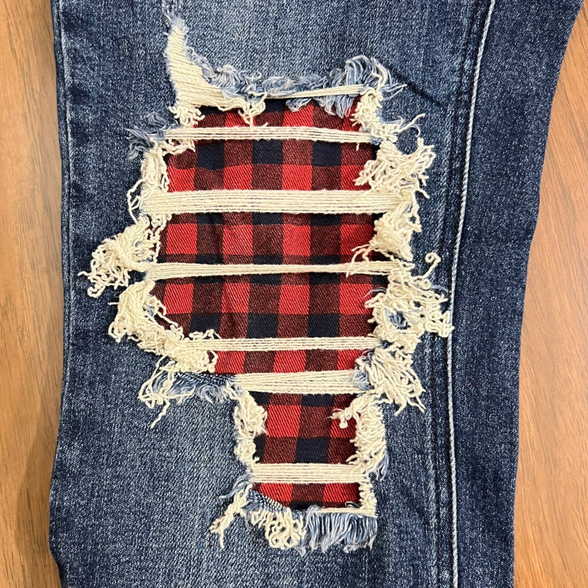 Judy Blue Jeans Women 5 27 Boyfriend Plaid Patch Distressed Denim Grunge