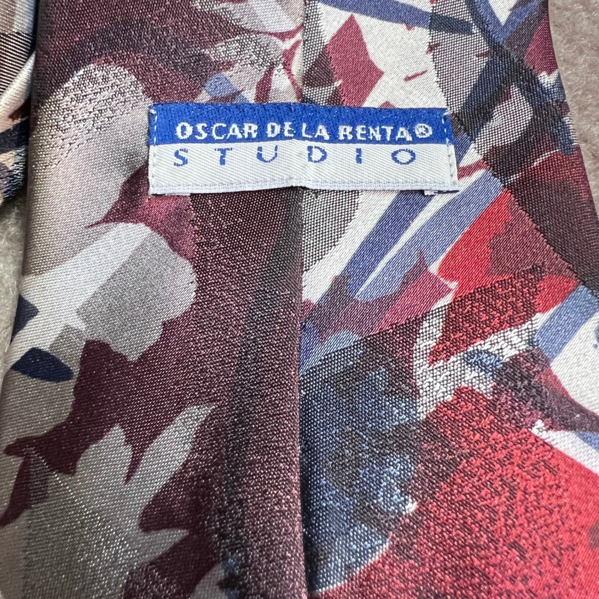Vintage Oscar De La Renta Studio Tie Mens OS Abstract Red Blue Geometric Retro