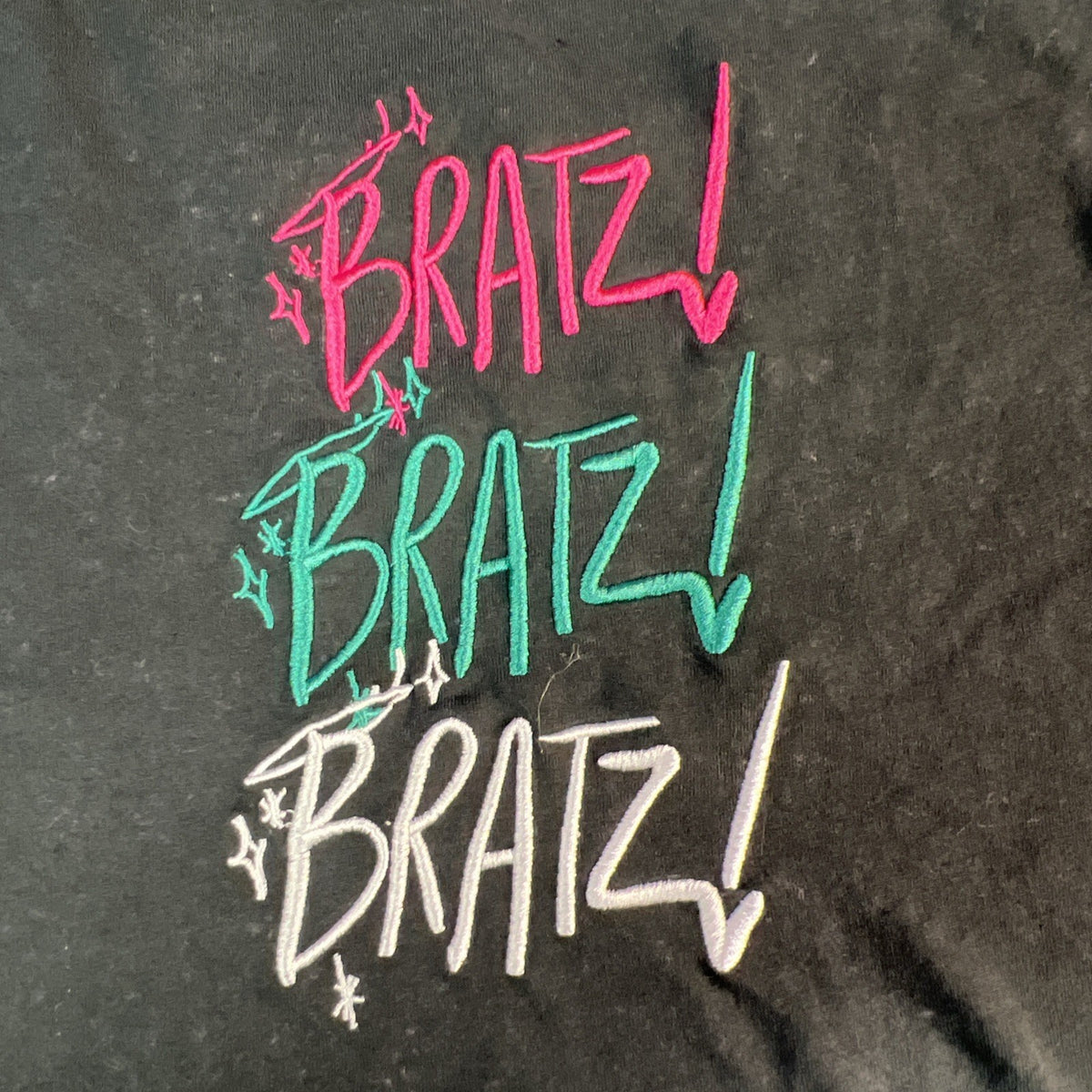 BRATZ Dolls Oversized Cropped Tee Women’s Large Gray Mineral Wash Graphic Flaws