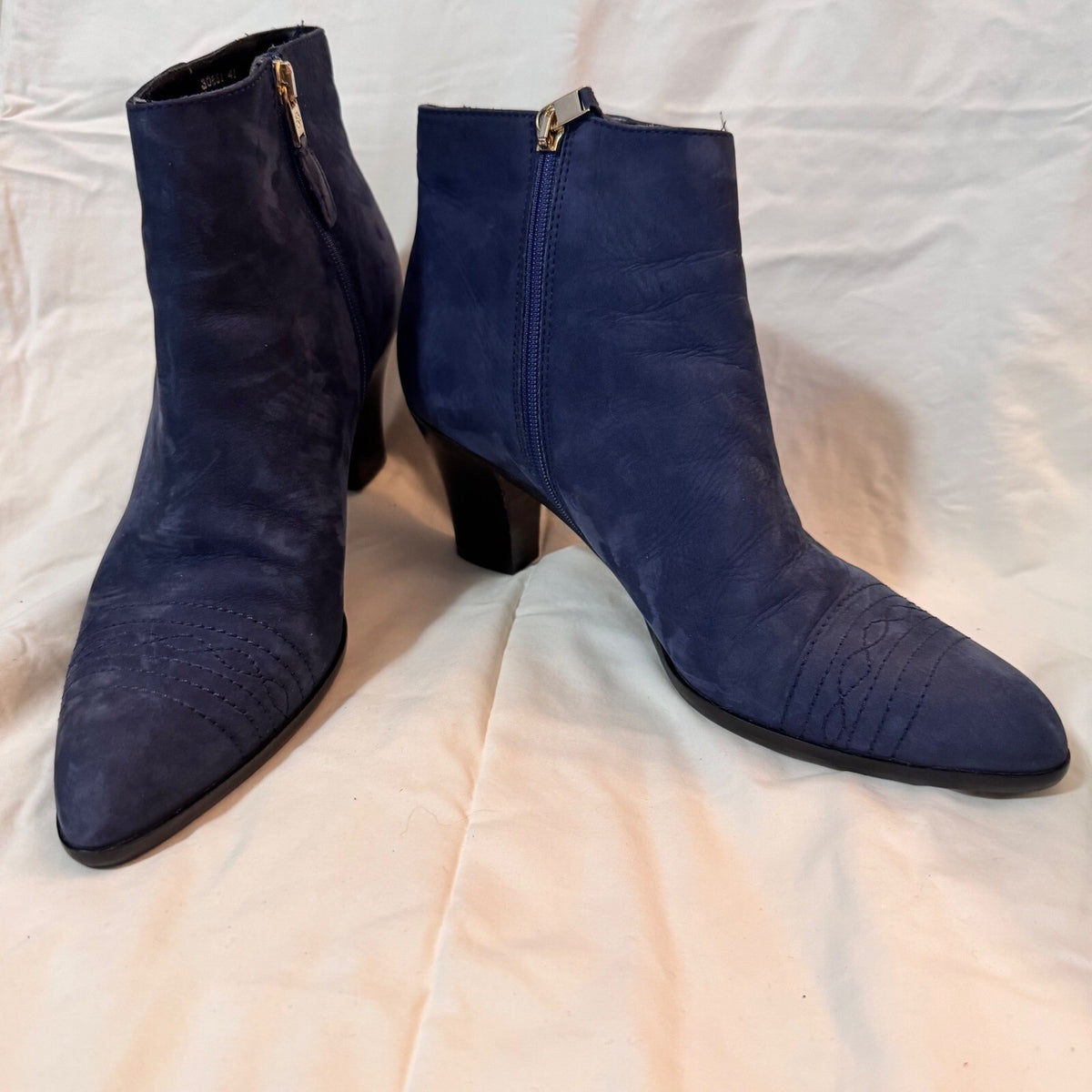 L.K. Bennett Navy Suede Ankle Boots Women41 US 10 Block Heel Side Zip Bootie