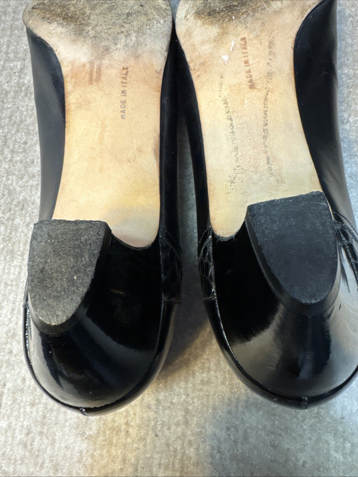 Vintage Ferragamo DQ 7653 Black Leather Cap Toe Pumps 7.5 AAA Narrow Italy
