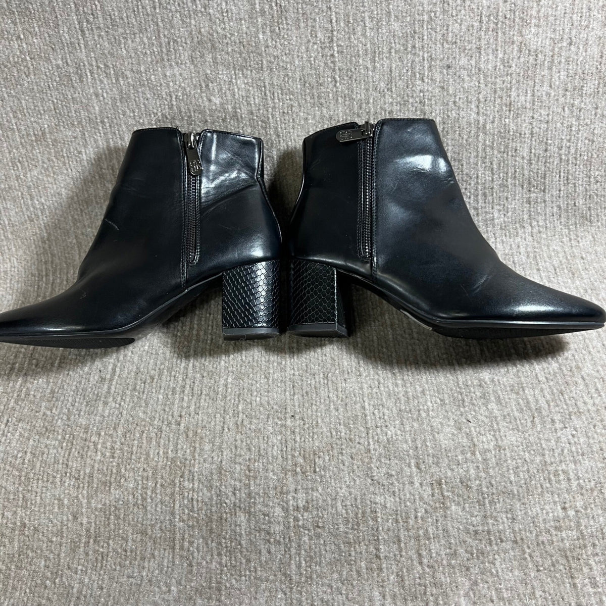 Bandolino Black Faux Leather Ankle Boots Women's Size 7M Block Heel Snake Print