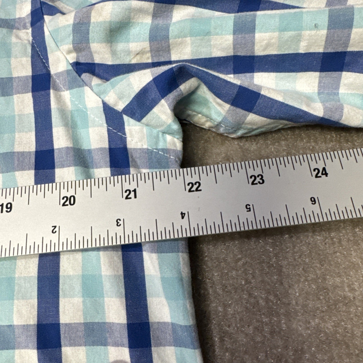 IZOD Button Down Shirt Flip Cuffs Long Sleeve Plaid Blue White Men Med Preppy