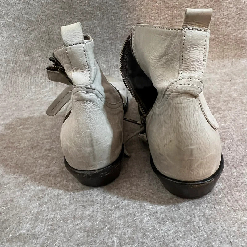 Freebird by Steven Off White Leather Zip Booties  EU 39