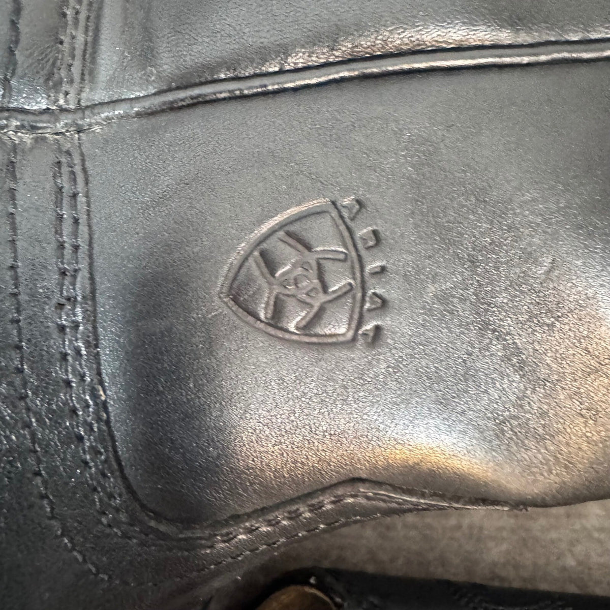 Ariat Heritage Roper Boots Mens 9.5 Black Leather Western Cowboy Farm Work