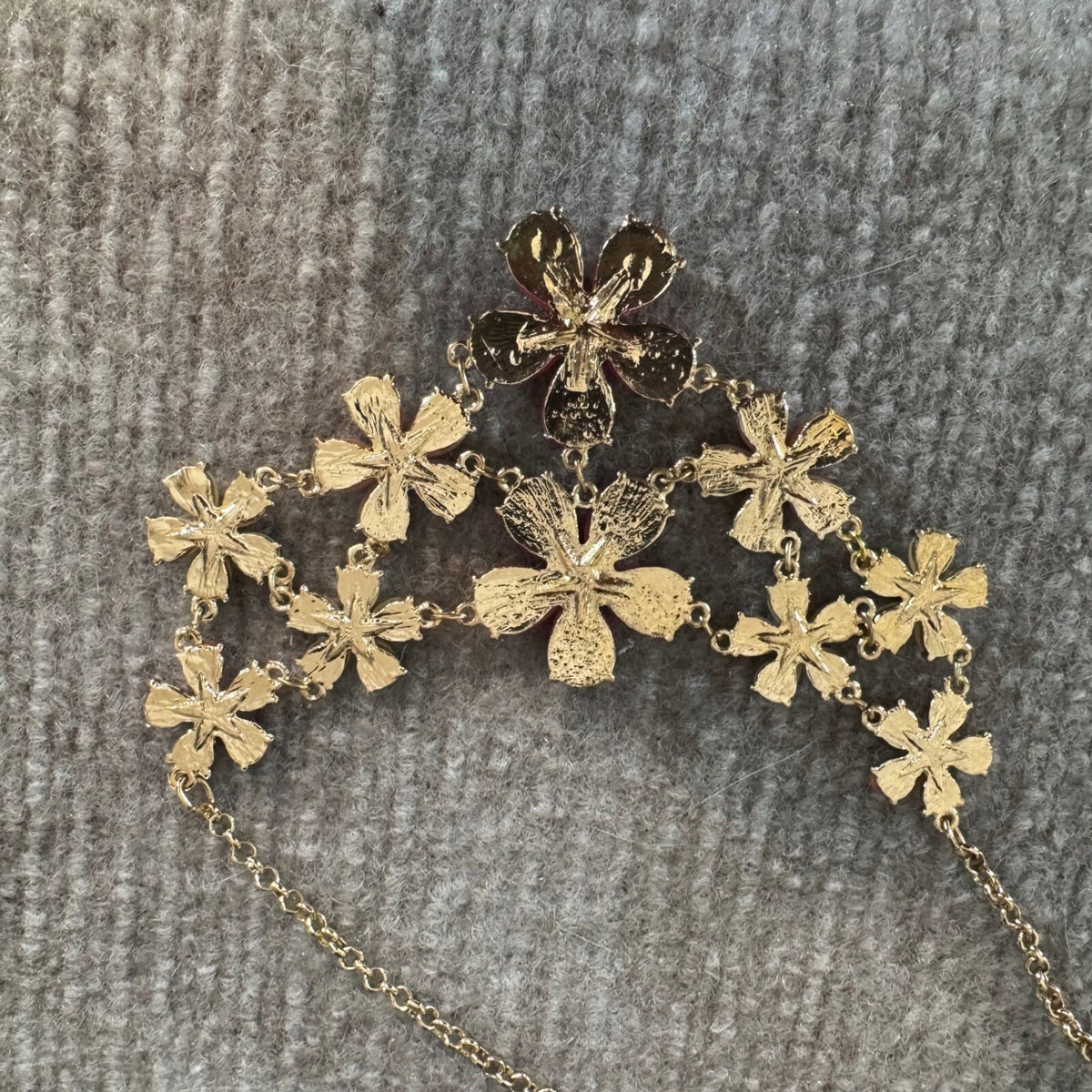 Floral Statement Necklace Women OS Pink Peach Cream Gold Tone Spring Garden