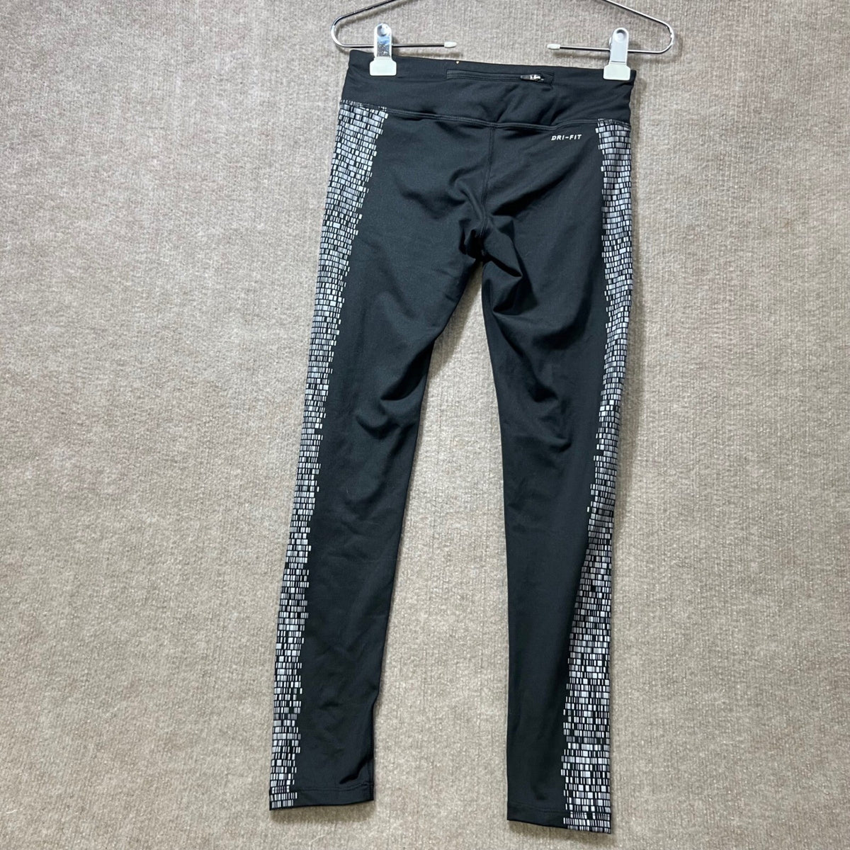 Nike Dri Fit Athletic Leggings Black White Geometric Print Size S Women