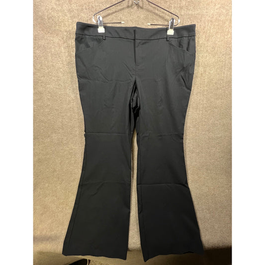 New TORRID Modern Black Deluxe Slim Flare Pants Size 26R Career Capsule