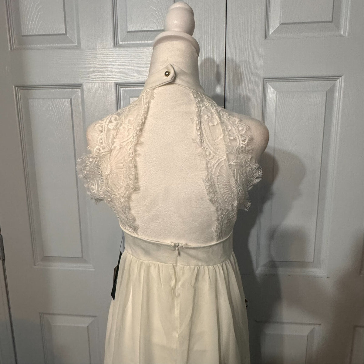 Lulus My Beloved M Lace Maxi Dress Women Small White Keyhole Open Back Layer NWT