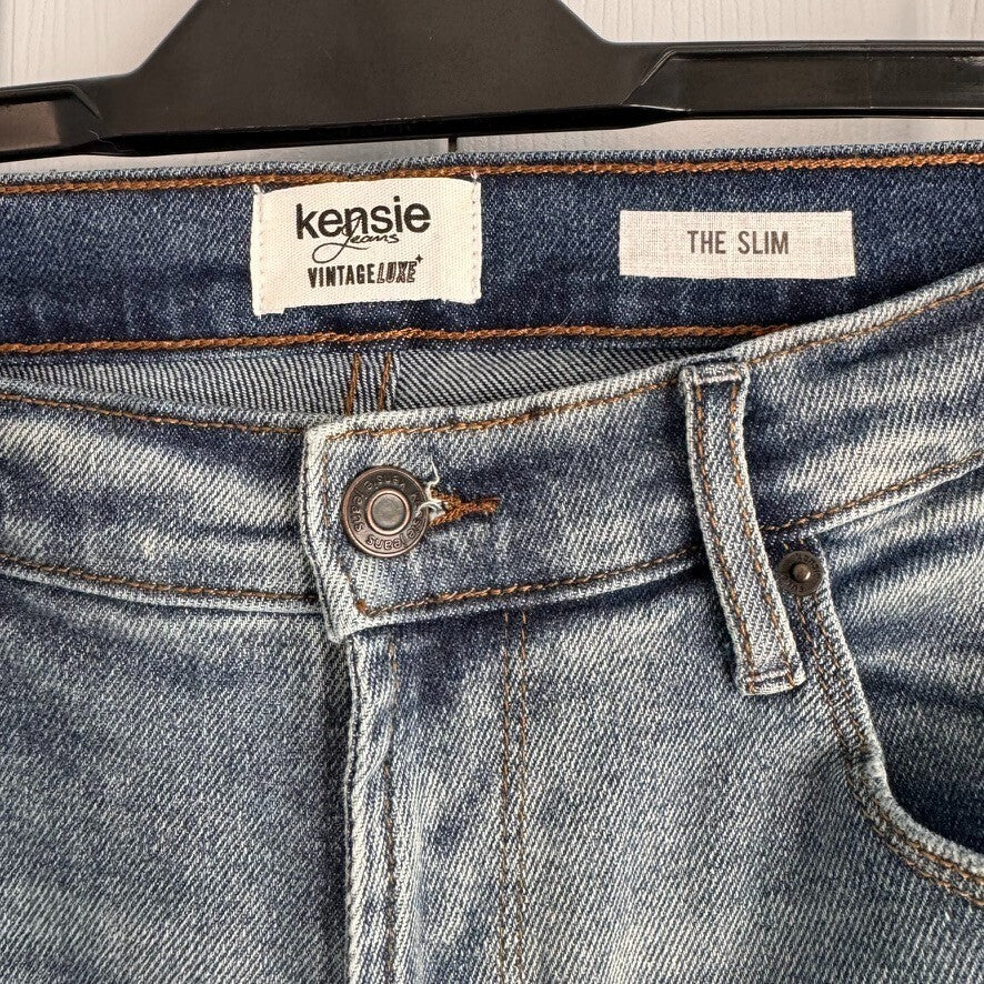 Kensie Vintage Luxe Denim Raw hem 12/31 Distressed  Light Wash Jeans