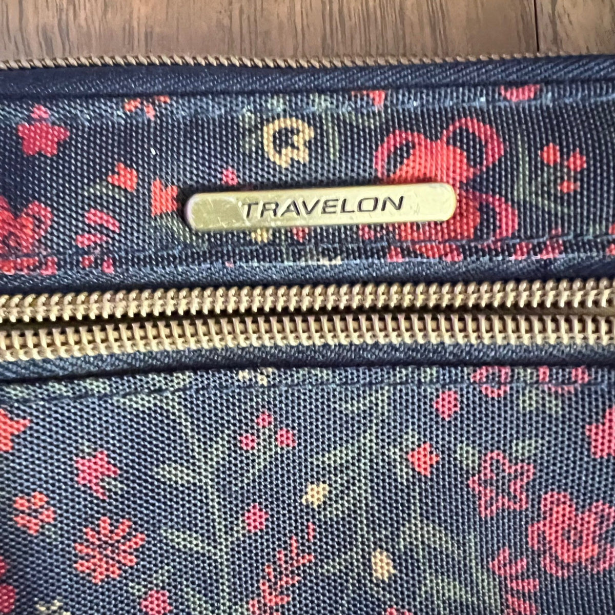 Travelon Floral Wristlet Wallet Women OS Navy Red Canvas RFID Travel Organizer