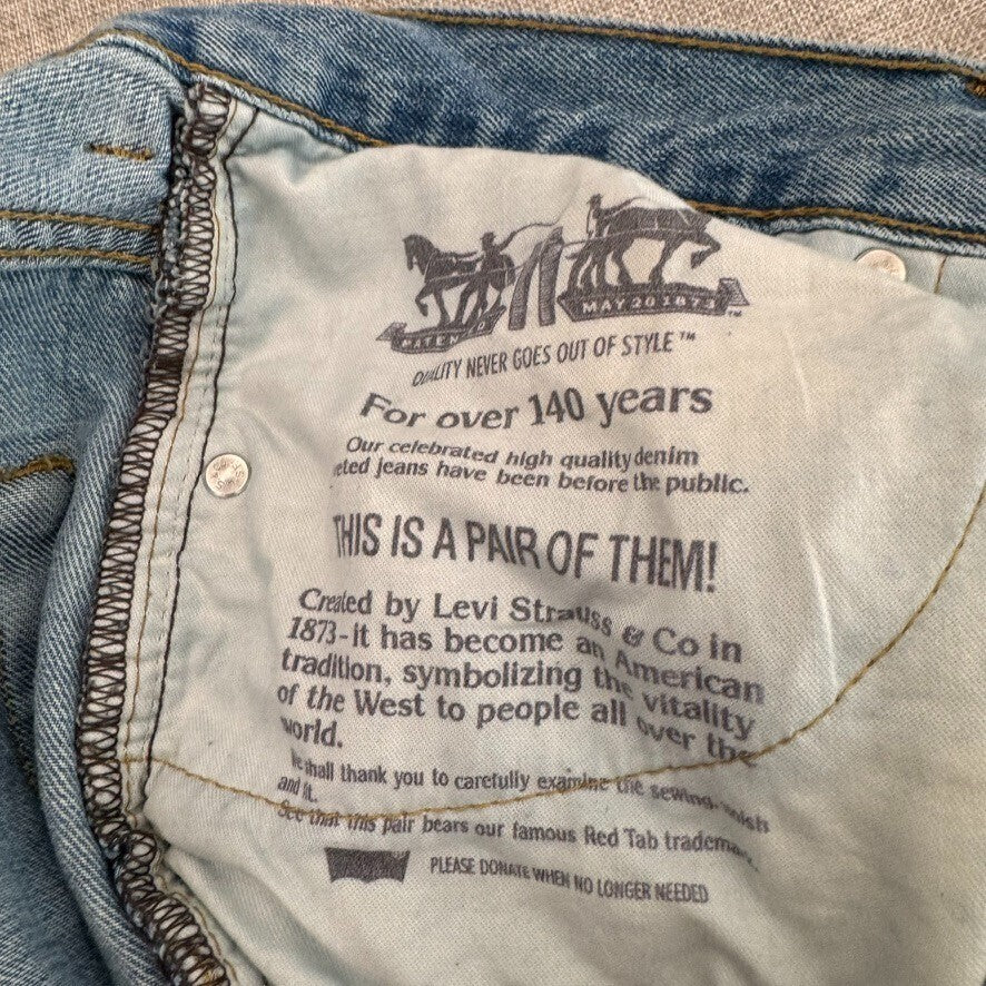 Levis 550 38x34 Jeans, Light Wash