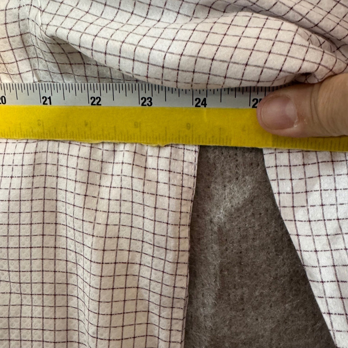 Hart Schaffner Marx Button Down Shirt Mens 16.5 34 Grid Check Non-Iron Office