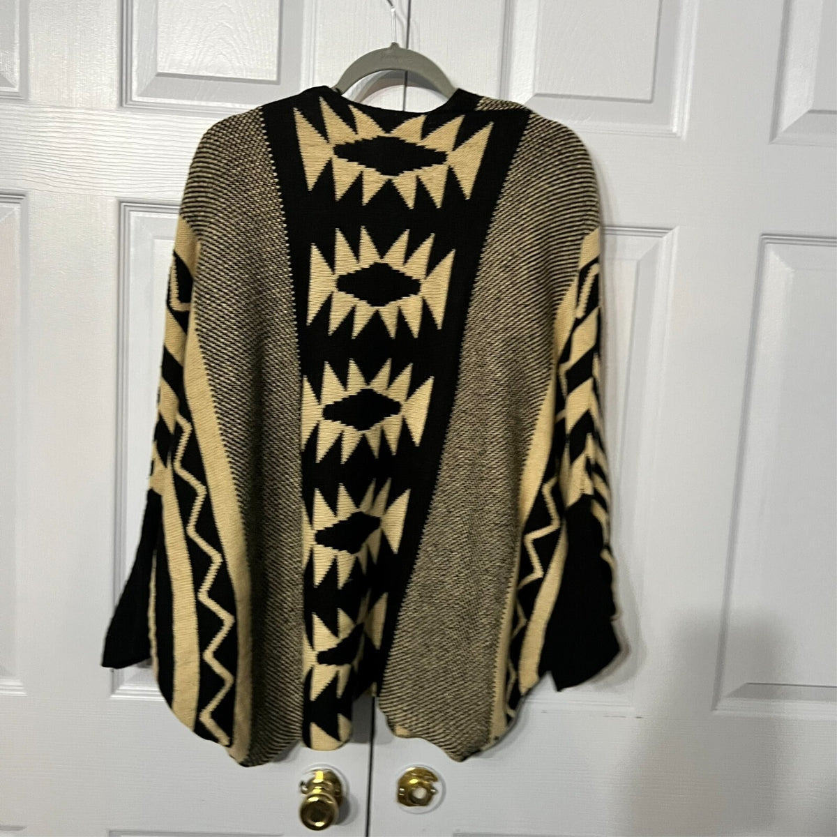 Charlotte Russe S/M Tribal Boho Black/Tan Dolman Sleeve Wrap Cardigan
