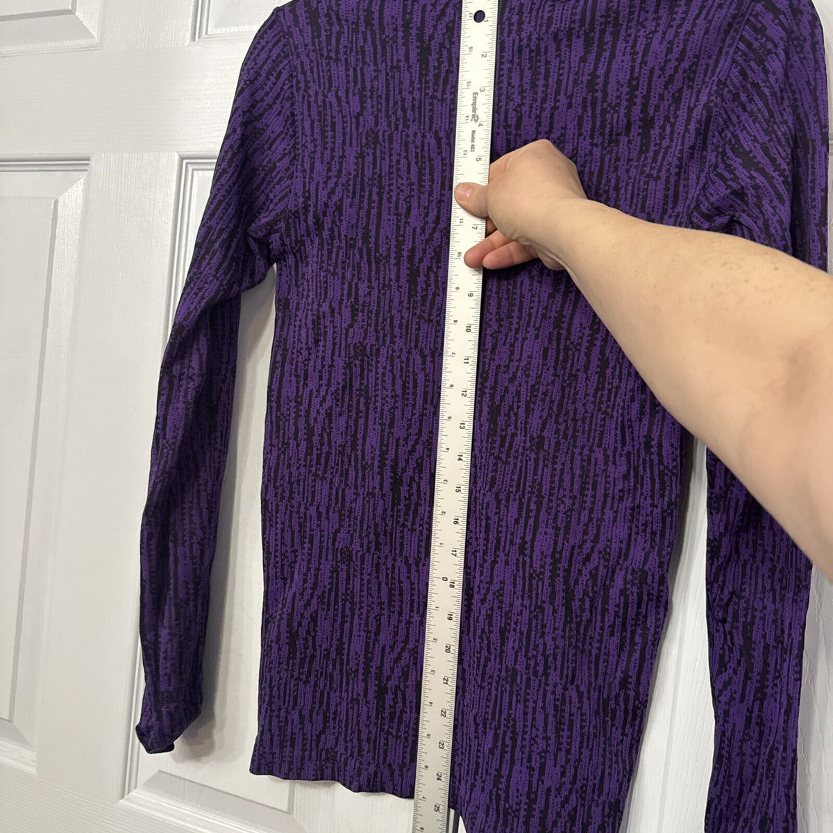 Athleta Flurry Elemental Turtleneck Women Small Purple Digital Pattern Stripe