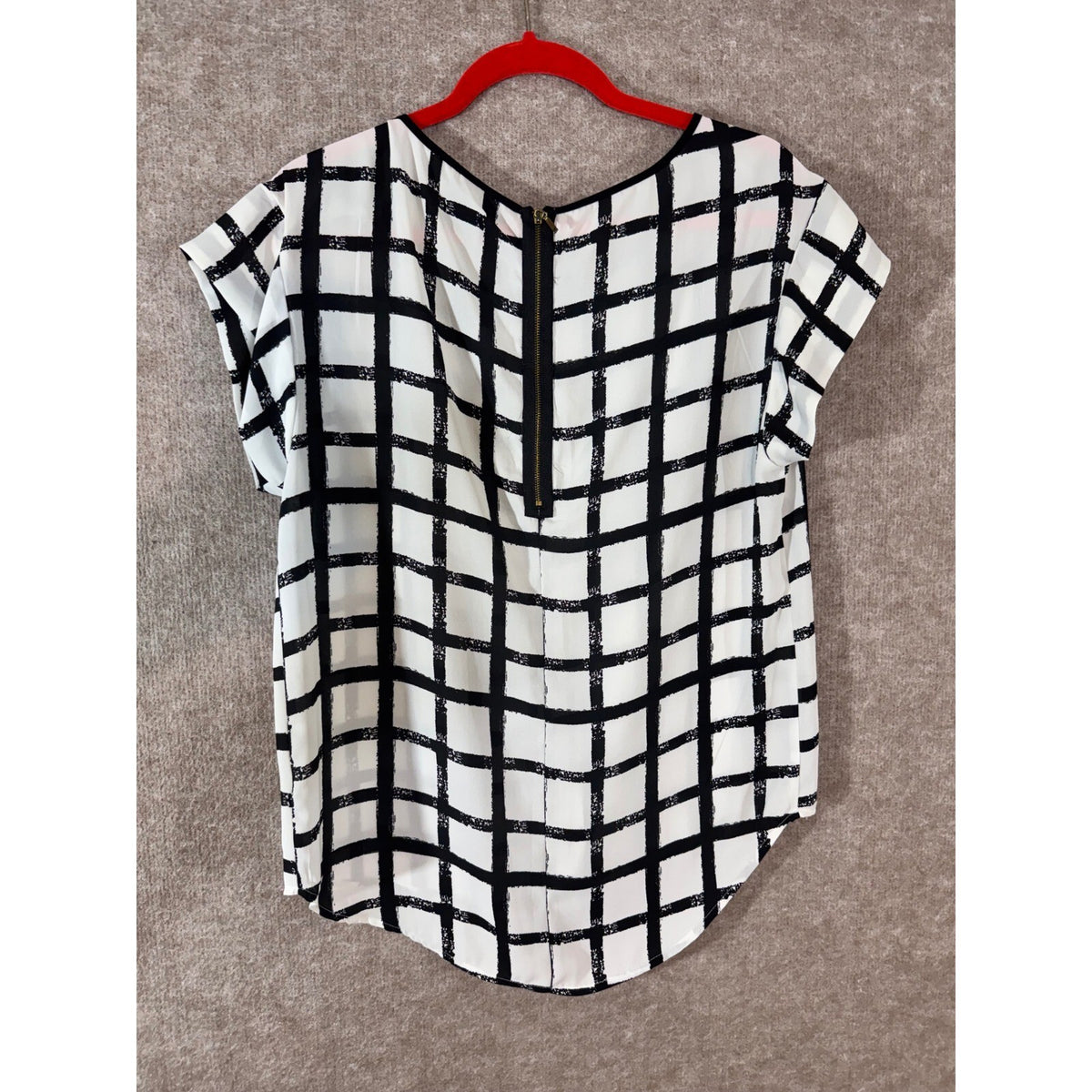 Bobeau Grid Print Short Sleeve Top Women Size Medium Black White Back Zip Blouse