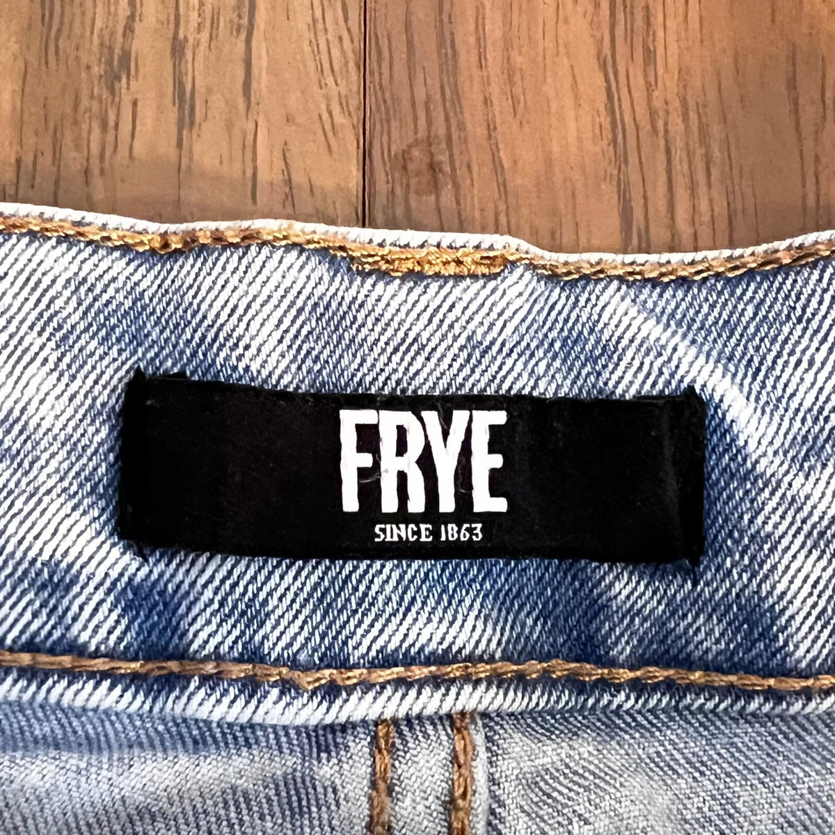 Frye High Rise Straight Leg Jeans Women 6/28 Light Wash Denim Acid Wash