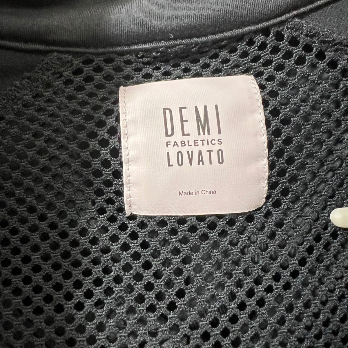 Demi Lovato Fabletics Black Mesh Athletic Jacket Hoodie Thumbholes Women's L