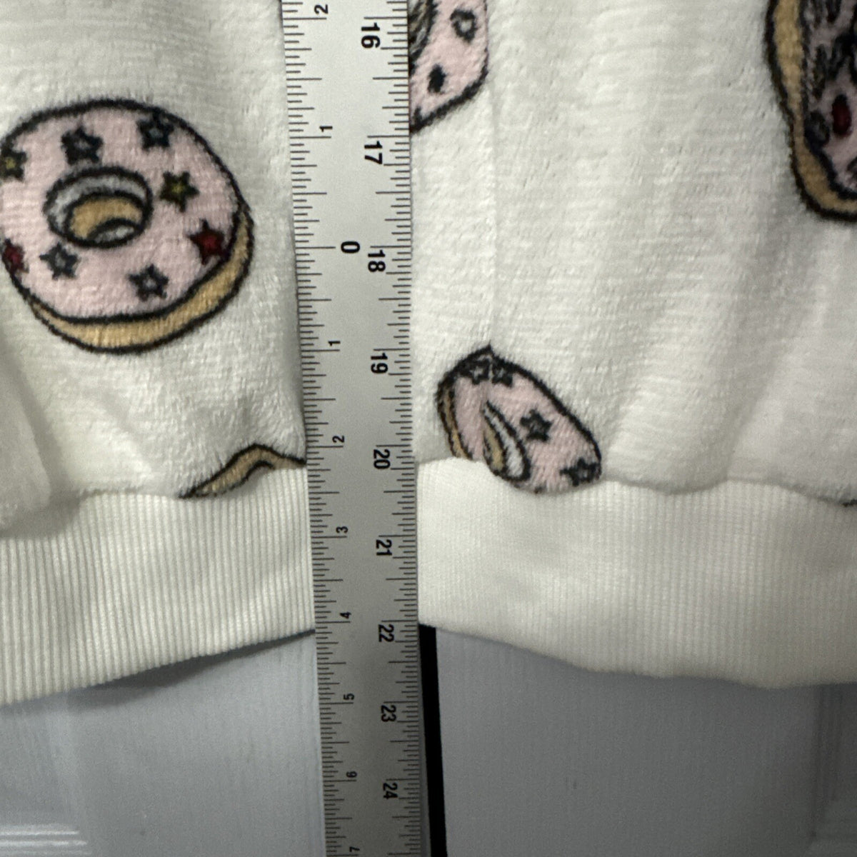 Faded Rose Donut Fleece Hoodie Women Large White Soft Plush Loungewear Cozy