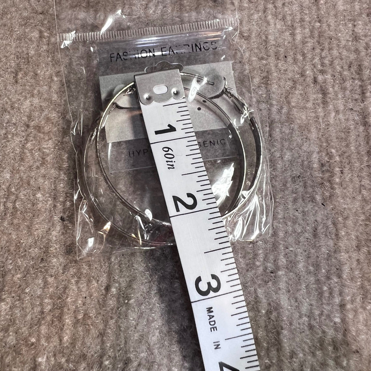 Unbranded Silver Tone Hoop Earrings 2" Textured Metallic Hypoallergenic Classic