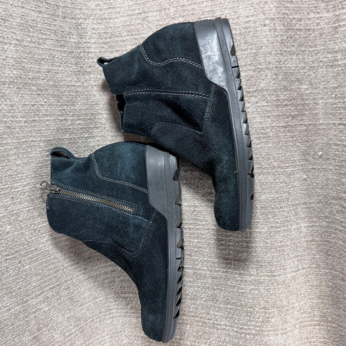 Sorel Joan of Arctic Wedge II Chelsea Black Suede Zip Ankle Boots Women's 9.5