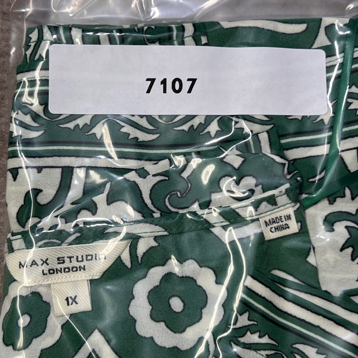 Max Studio London Kimono Open Front Green White Patterned 1X Womens