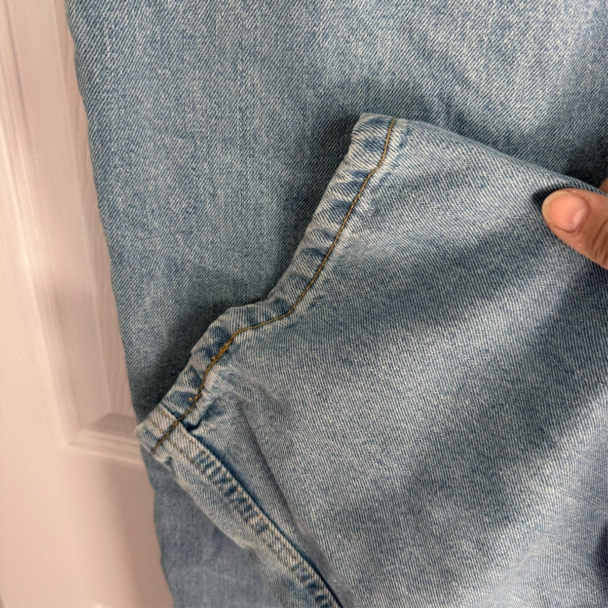 Levis 550 38x34 Jeans, Light Wash