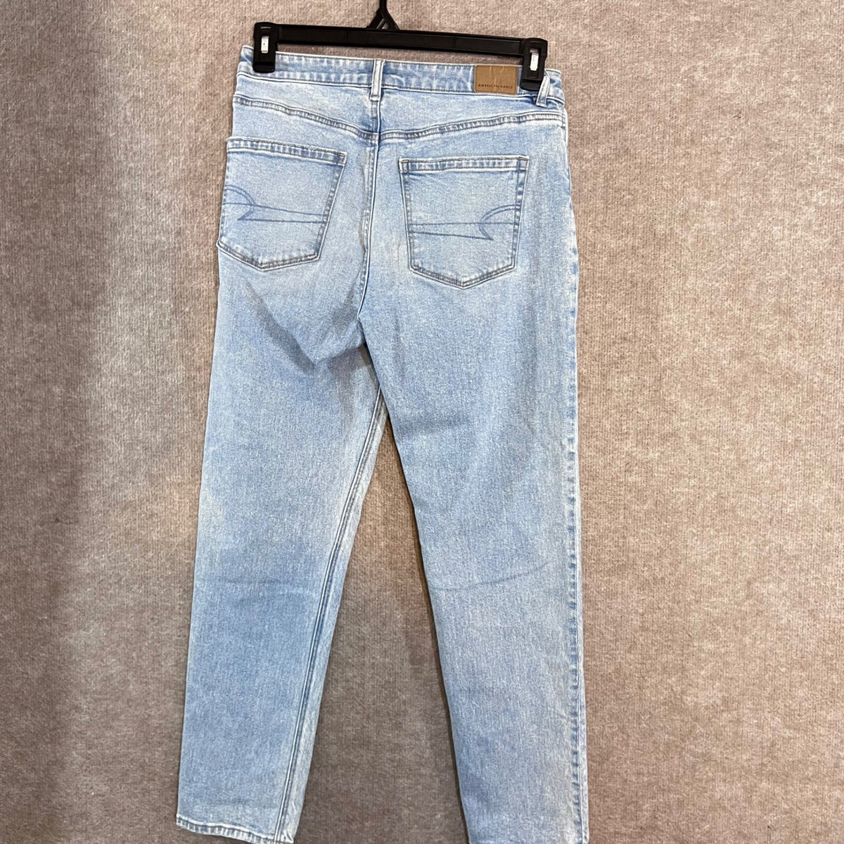 American Eagle Mom Jeans Womens 6 Light Wash High Rise Strigid Denim Casual