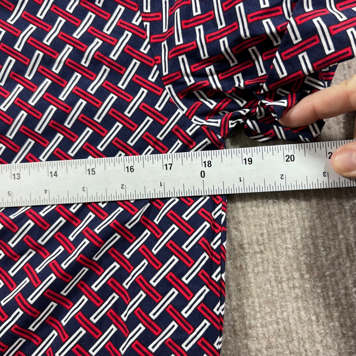 Tommy Hilfiger Shift Dress Women Size M Blue Red Geometric V-Neck Preppy Classic