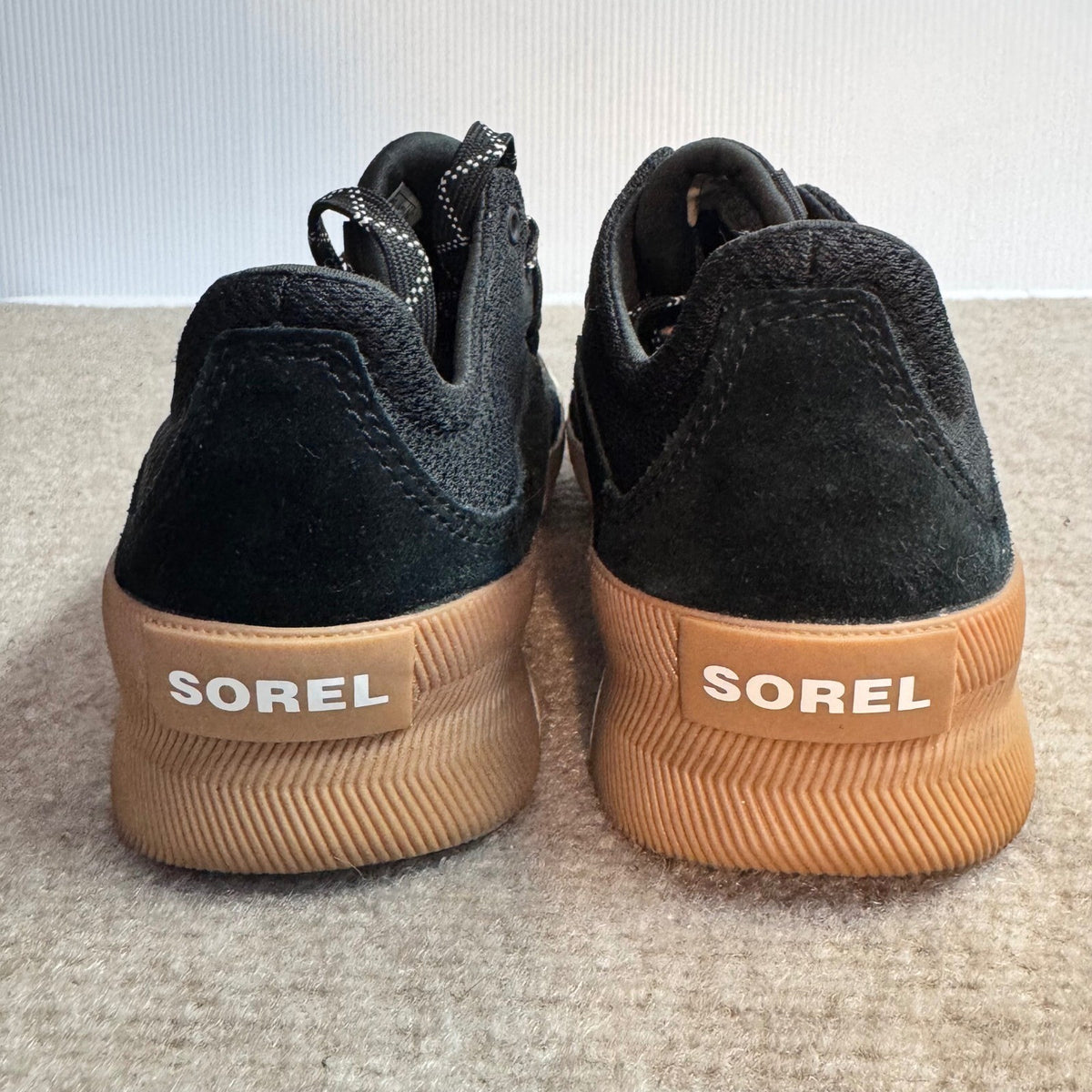 Sorel Out N About Plus Sneaker Womens 6.5 Black Mesh Suede Low Top Athletic