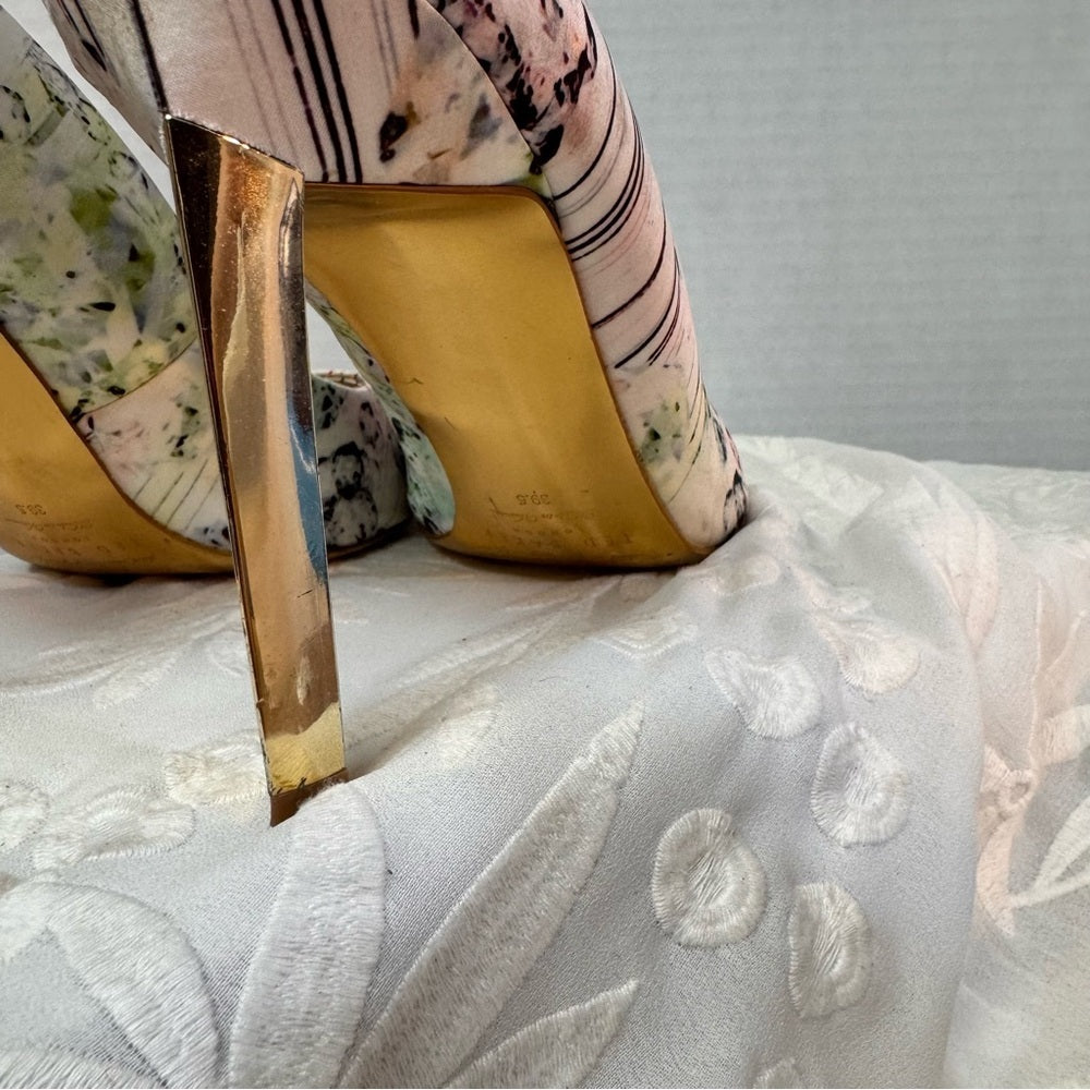 Floral Print Pointed Toe Heels Gold Accent Stiletto Pumps