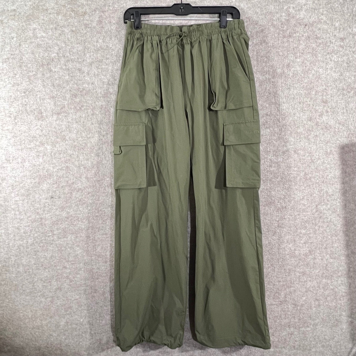 Fabletics Cargo Pants Womens Medium Wide Leg Lightweight Gorpcore Minimalist